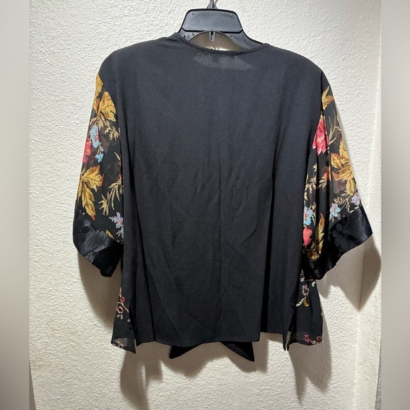 Spencer Alexis Floral Leopard Embroidered
Satin Silk Blend Kimono Jacket M - Picture 10 of 15
